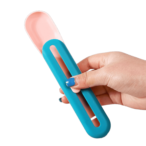 ملعقة تغذية للقطط لعصر الطعام الرطب والعصائر – أداة تقديم متعددة الاستخدام باللون الأزرق